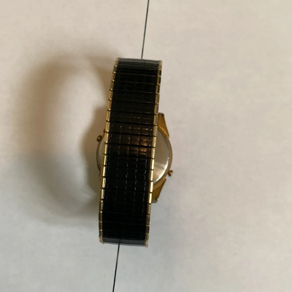 Vintage Red Face Digital MWC Speidel USA Watch - Picture 7 of 7
